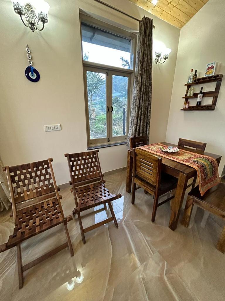 Idyllic Private Cottage W/King Bed + Mountain View Kasauli Luaran gambar